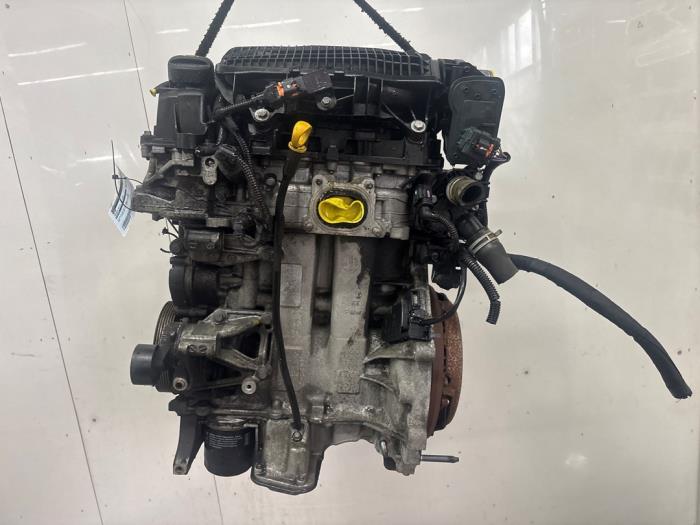 Gebruikte Motor Peugeot 208 I (CA/CC/CK/CL) 1.2 Vti 12V PureTech 82 Prijs € 950,00 Margeregeling aangeboden door Snuverink Autodemontage