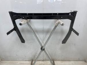 Gebruikte Radiateurbalk Lynk &amp; Co 01 1.5 PHEV Prijs op aanvraag aangeboden door Snuverink Autodemontage