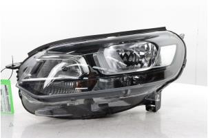 Gebruikte Koplamp links Opel Vivaro 1.5 CDTI 102 Prijs € 242,00 Inclusief btw aangeboden door Snuverink Autodemontage