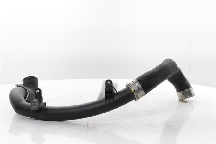 Gebruikte Intercooler Slang Peugeot 3008 III 1.6 16V Plug-in Hybrid 195 Prijs € 72,60 Inclusief btw aangeboden door Snuverink Autodemontage