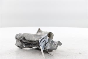 Gebruikte Motorrubber Peugeot 3008 III 1.6 16V Plug-in Hybrid 195 Prijs op aanvraag aangeboden door Snuverink Autodemontage