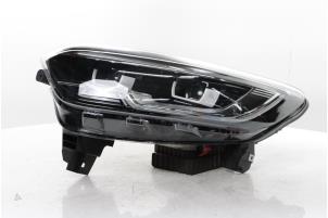 Nieuwe Koplamp links Renault Kadjar (RFEH) Prijs € 1.028,50 Inclusief btw aangeboden door Snuverink Autodemontage