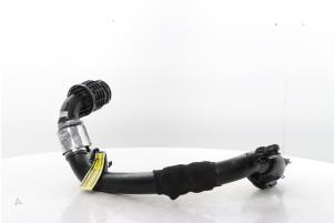 Gebruikte Intercooler Slang Renault Trafic (1FL/2FL/3FL/4FL) 2.0 dCi 16V 150 Prijs op aanvraag aangeboden door Snuverink Autodemontage