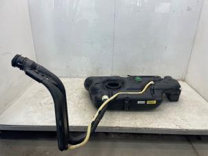 Gebruikte Brandstoftank Citroen C3 Aircross I (2C/2R) 1.2 e-THP PureTech 130 Prijs € 165,00 Margeregeling aangeboden door Snuverink Autodemontage
