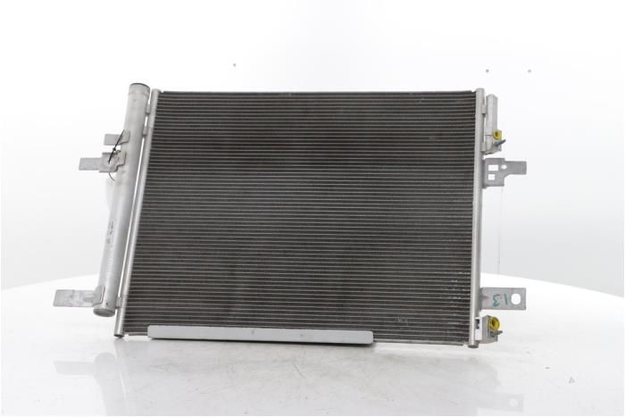 Gebruikte Airco Condensor Peugeot 408 1.2 12V Hybrid 136 Prijs € 175,00 Margeregeling aangeboden door Snuverink Autodemontage