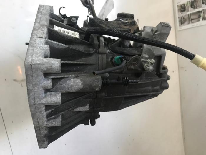 Gebruikte Versnellingsbak Renault Megane III Berline (BZ) 1.4 16V TCe 130 Prijs € 500,00 Margeregeling aangeboden door Snuverink Autodemontage
