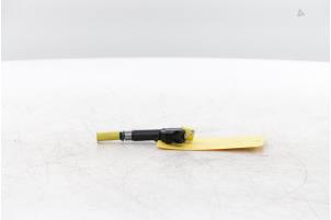 Gebruikte Injector (benzine injectie) Renault Clio V (RJAB) 1.6 E-Tech 145 16V Prijs € 70,00 Margeregeling aangeboden door Snuverink Autodemontage