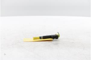 Gebruikte Injector (benzine injectie) Renault Clio V (RJAB) 1.6 E-Tech 145 16V Prijs € 70,00 Margeregeling aangeboden door Snuverink Autodemontage