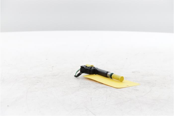 Injector (benzine injectie) van een Renault Clio V (RJAB) 1.6 E-Tech 145 16V 2025