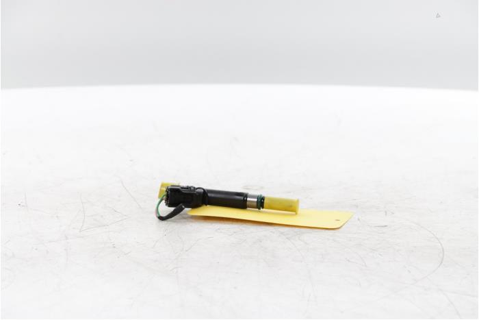 Injector (benzine injectie) van een Renault Clio V (RJAB) 1.6 E-Tech 145 16V 2025