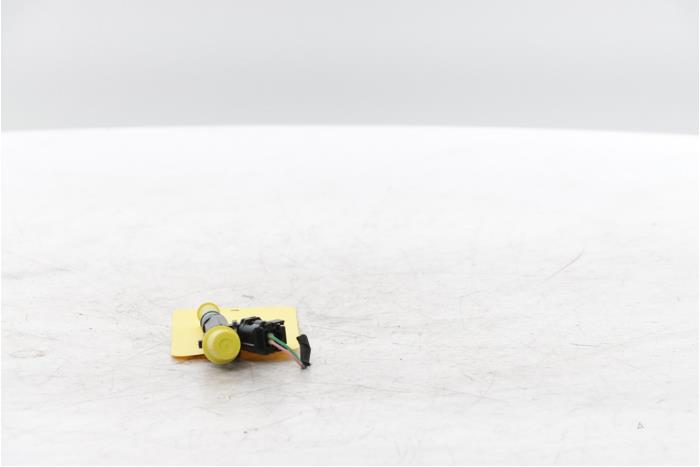 Injector (benzine injectie) van een Renault Clio V (RJAB) 1.6 E-Tech 145 16V 2025