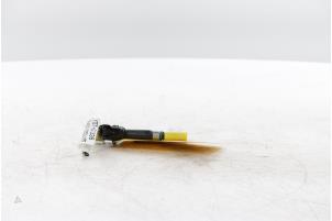 Gebruikte Injector (benzine injectie) Renault Clio V (RJAB) 1.6 E-Tech 145 16V Prijs € 70,00 Margeregeling aangeboden door Snuverink Autodemontage