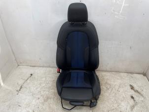 Gebruikte Voorstoel links BMW 1 serie (F40) 118i 1.5 TwinPower 12V Prijs op aanvraag aangeboden door Snuverink Autodemontage