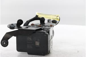 Gebruikte ABS Pomp Renault Scénic III (JZ) Prijs € 200,00 Margeregeling aangeboden door Snuverink Autodemontage