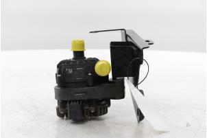 Gebruikte Waterpomp Renault 4 E-Tech Electric 52 kWh Prijs op aanvraag aangeboden door Snuverink Autodemontage