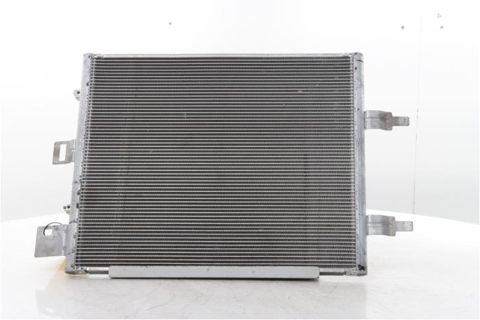 Gebruikte Airco Condensor Renault 5 E-Tech electric 52 kWh Prijs € 400,00 Margeregeling aangeboden door Snuverink Autodemontage