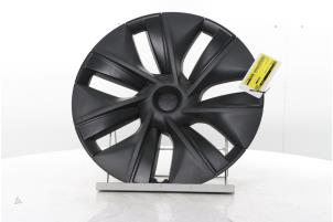 Gebruikte Wieldop Tesla Model Y (5YJY) RWD Prijs € 30,25 Inclusief btw aangeboden door Snuverink Autodemontage