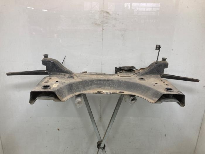 Subframe Peugeot Expert (V1/VA/VB/VE/VF/VT/VY), 2016 2.0 Blue HDi 145 16V, Bestel, Diesel, 1.997cc, 106kW (144pk), FWD, DW10FDDU370; EHS; DW10FDDU340; EHT, 2021-08 / 2025-04 (Gebruikt)