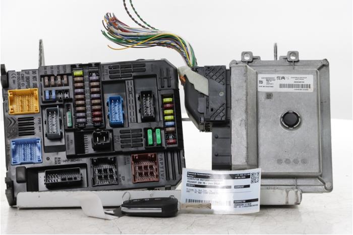 Gebruikte Computer Motormanagement Peugeot 208 II (UB/UH/UP) 1.2 Vti 12V PureTech 75 Prijs € 423,50 Inclusief btw aangeboden door Snuverink Autodemontage