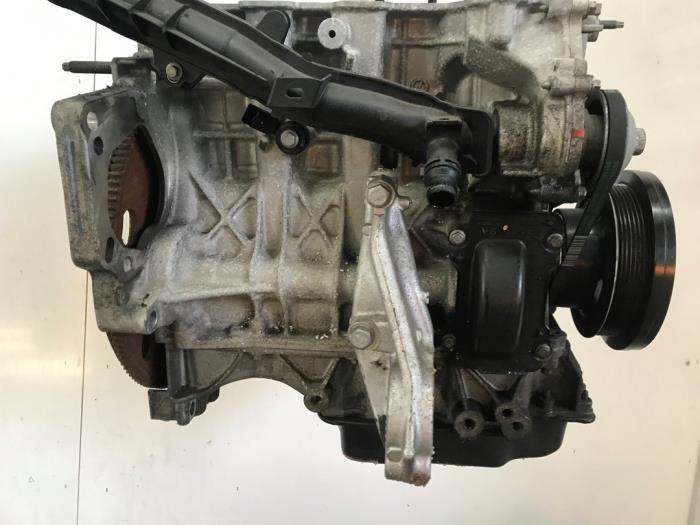 Motor Onderblok van een Peugeot 2008 (CU) 1.2 12V e-THP PureTech 110 2016