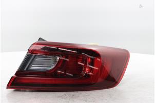 Gebruikte Achterlicht rechts Renault Arkana (RJLL) 1.3 Mild Hybrid 160 16V Prijs € 275,00 Margeregeling aangeboden door Snuverink Autodemontage