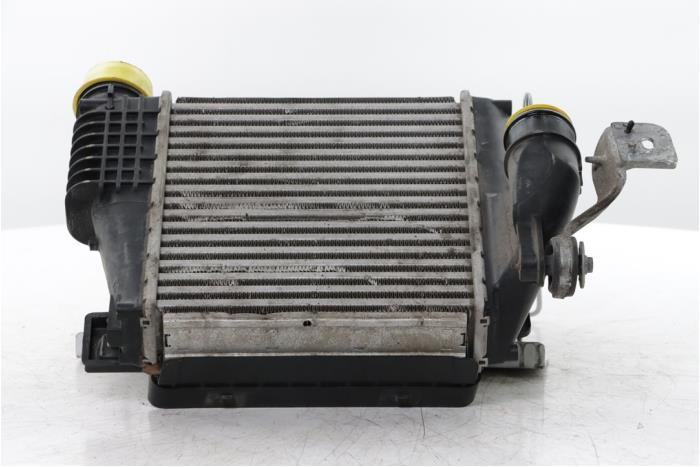 Gebruikte Intercooler Peugeot 308 SW (F4/FC/FN/FR) 1.6 16V HYbrid 180 e-EAT8 Prijs € 55,00 Margeregeling aangeboden door Snuverink Autodemontage