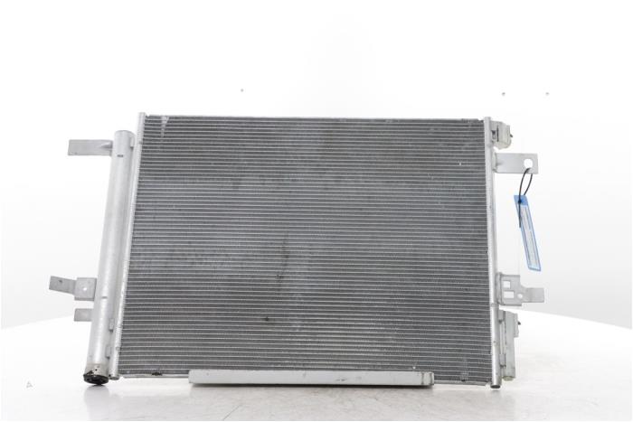 Gebruikte Airco Condensor Peugeot 308 SW (F4/FC/FN/FR) 1.2 PureTech Hybrid 136 Prijs € 175,00 Margeregeling aangeboden door Snuverink Autodemontage