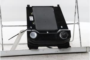 Auto-Wireless-Lagerät für VW T-Cross T-Roc Jetta MK7 Teramont Phion 15 W Schnelllagerät Lapanel Pad Telefonhalter  34