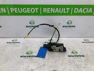 Gebruikte Deurslot Mechaniek 4Deurs links-achter Peugeot 207/207+ (WA/WC/WM) 1.4 16V VTi Prijs € 35,00 Margeregeling aangeboden door Snuverink Autodemontage