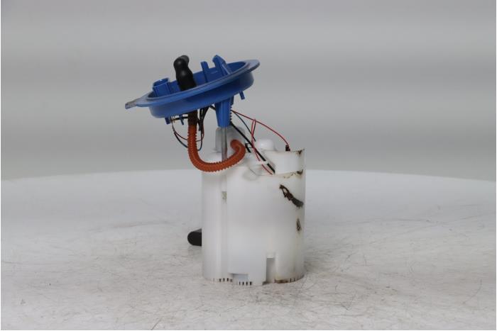 Gebruikte Tank element Pomp Volkswagen T-Roc I 1.5 TSI 16V Prijs € 75,00 Margeregeling aangeboden door Snuverink Autodemontage