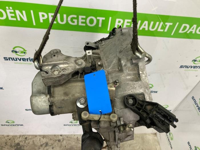 Gebruikte Versnellingsbak Peugeot 207/207+ (WA/WC/WM) 1.4 16V VTi Prijs € 325,00 Margeregeling aangeboden door Snuverink Autodemontage