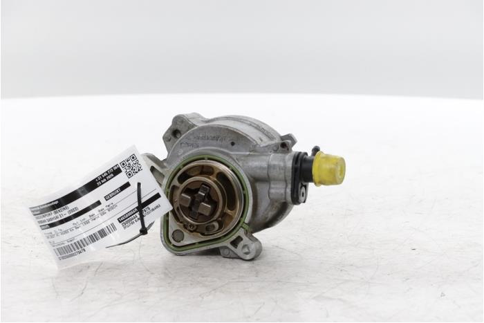 Gebruikte Vacuumpomp (Benzine) Nissan Qashqai (J12) 1.3 DIG-T MHEV 16V Prijs € 40,00 Margeregeling aangeboden door Snuverink Autodemontage
