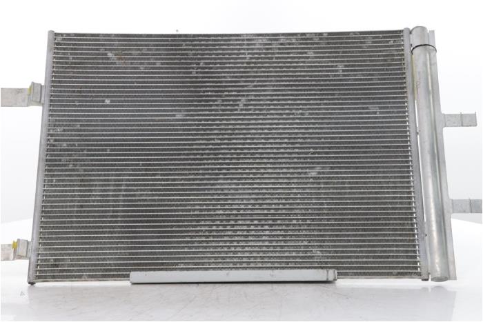 Gebruikte Airco Condensor Renault Austral 1.2 E-Tech Hybrid 200 Prijs € 225,00 Margeregeling aangeboden door Snuverink Autodemontage