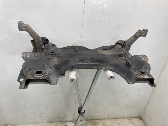 Gebruikte Subframe Peugeot 308 SW (L4/L9/LC/LJ/LR) 1.6 BlueHDi 120 Prijs € 150,00 Margeregeling aangeboden door Snuverink Autodemontage