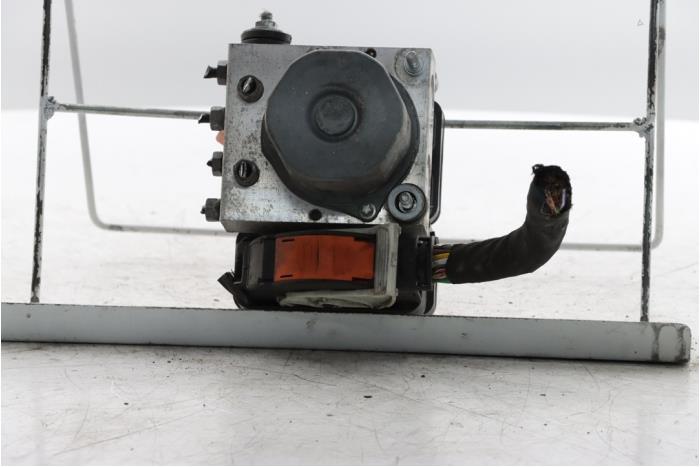 Gebruikte ABS Pomp Citroen C4 Picasso (3D/3E) 1.2 12V PureTech 130 Prijs € 250,00 Margeregeling aangeboden door Snuverink Autodemontage