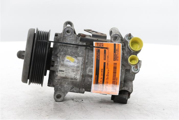 Gebruikte Aircopomp Citroen C4 Picasso (3D/3E) 1.2 12V PureTech 130 Prijs € 135,00 Margeregeling aangeboden door Snuverink Autodemontage