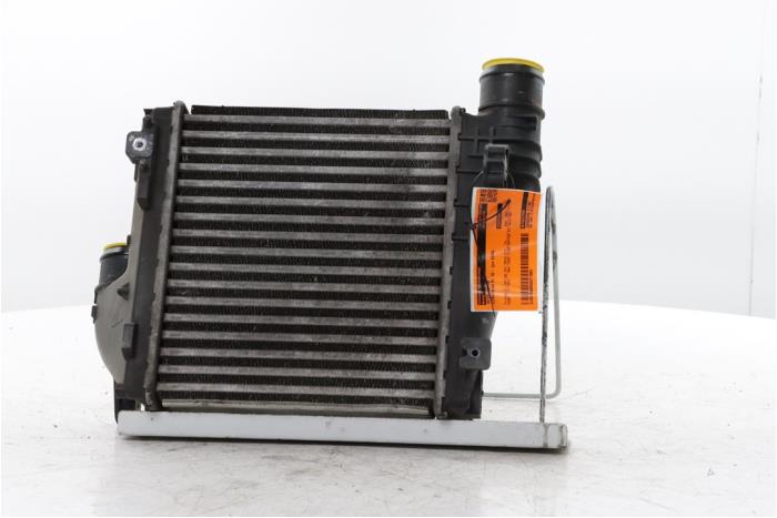 Gebruikte Intercooler Citroen C4 Picasso (3D/3E) 1.2 12V PureTech 130 Prijs € 55,00 Margeregeling aangeboden door Snuverink Autodemontage