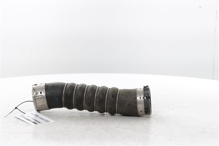 Gebruikte Intercooler Slang BMW 5 serie Touring (G31) 520d Prijs € 181,50 Inclusief btw aangeboden door Snuverink Autodemontage