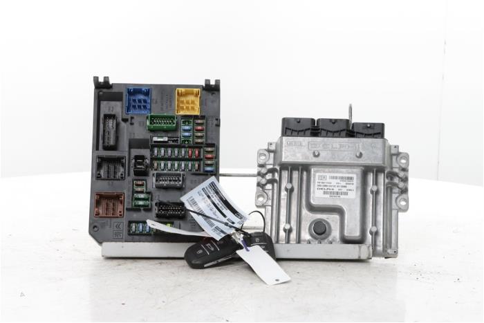 Gebruikte Computer Motormanagement Peugeot 508 (8D) 2.0 Hybrid4 16V Prijs € 350,00 Margeregeling aangeboden door Snuverink Autodemontage