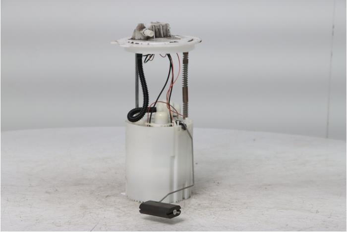 Gebruikte Tank element Pomp Nissan Qashqai (J11) 1.2 DIG-T 16V Prijs € 54,00 Margeregeling aangeboden door Snuverink Autodemontage