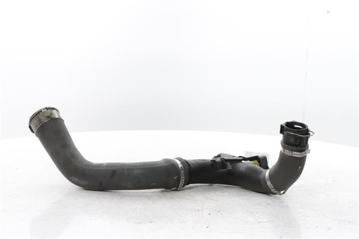 Gebruikte Intercooler Slang Renault Captur I (2R) 1.2 TCE 16V EDC Prijs € 95,00 Margeregeling aangeboden door Snuverink Autodemontage