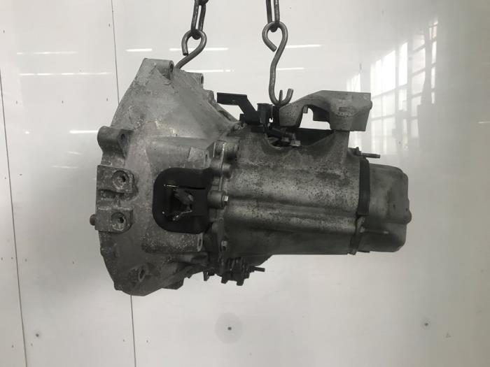 Gebruikte Automaatbak Peugeot 2008 (CU) 1.2 Vti 12V PureTech 82 Prijs € 345,00 Margeregeling aangeboden door Snuverink Autodemontage