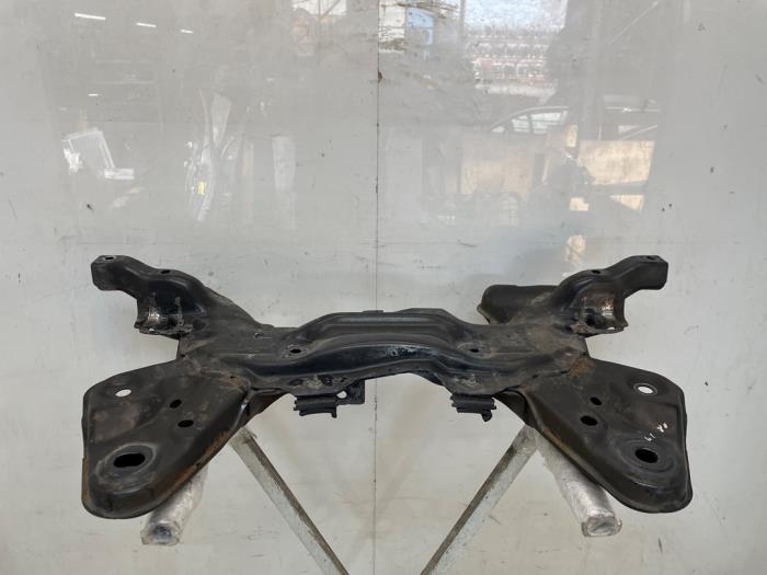 Gebruikte Subframe Peugeot 2008 (CU) 1.2 12V e-THP PureTech 110 Prijs € 75,00 Margeregeling aangeboden door Snuverink Autodemontage