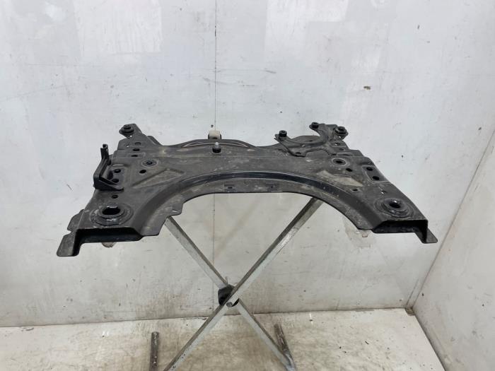 Gebruikte Subframe Opel Grandland (OV64) 1.2 Turbo 12V Hybrid 136 Prijs € 275,00 Margeregeling aangeboden door Snuverink Autodemontage