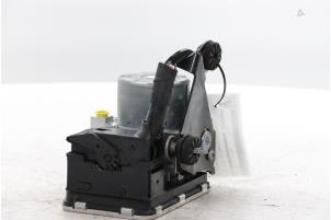 ABS Pomp van een Volvo S60 III (ZS) 2.0 T4 16V 2020