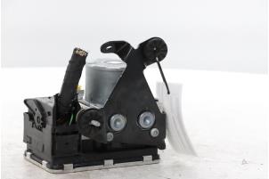 ABS Pomp van een Volvo S60 III (ZS) 2.0 T4 16V 2020