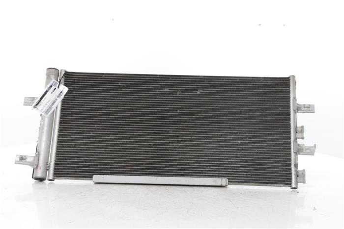 Gebruikte Airco Condensor BMW 1 serie (F40) 118d 2.0 16V Prijs € 250,00 Margeregeling aangeboden door Snuverink Autodemontage