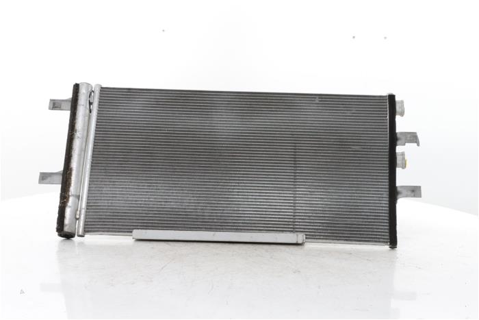 Gebruikte Airco Condensor BMW 1 serie (F40) 118i 1.5 TwinPower 12V Prijs € 95,00 Margeregeling aangeboden door Snuverink Autodemontage