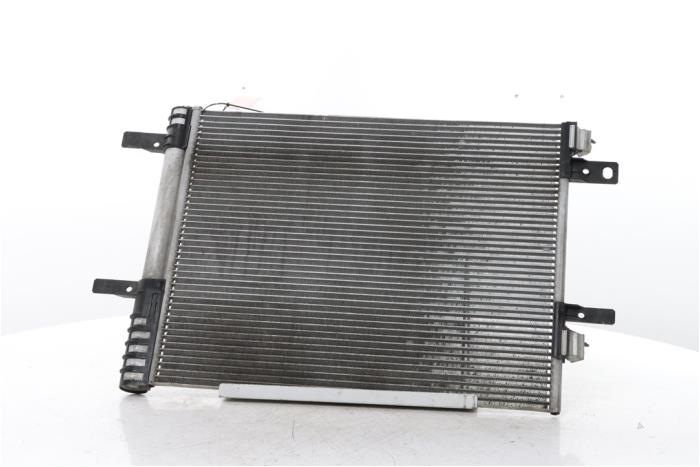 Gebruikte Airco Condensor Citroen C5 Aircross I (A4/AC/AJ/AR) 1.2 e-THP PureTech 130 Prijs € 60,00 Margeregeling aangeboden door Snuverink Autodemontage