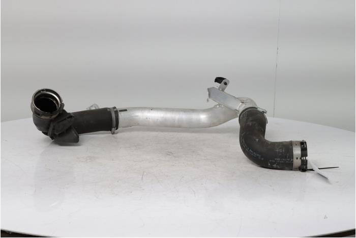 Gebruikte Intercooler Slang Volvo S60 III (ZS) 2.0 T4 16V Prijs € 90,00 Margeregeling aangeboden door Snuverink Autodemontage